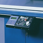 Машина полуавтомат для шелкографической печати M&R Renegade XL. Пульт управления.